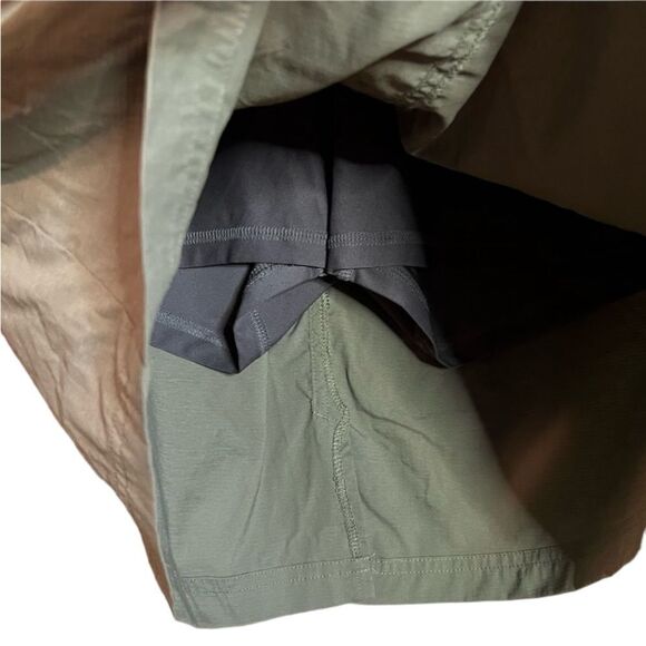 L.L.bean women vista camp skort in green - Picture 3 of 12